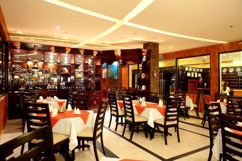 Queens Hotel Angeles City Zewnętrze zdjęcie