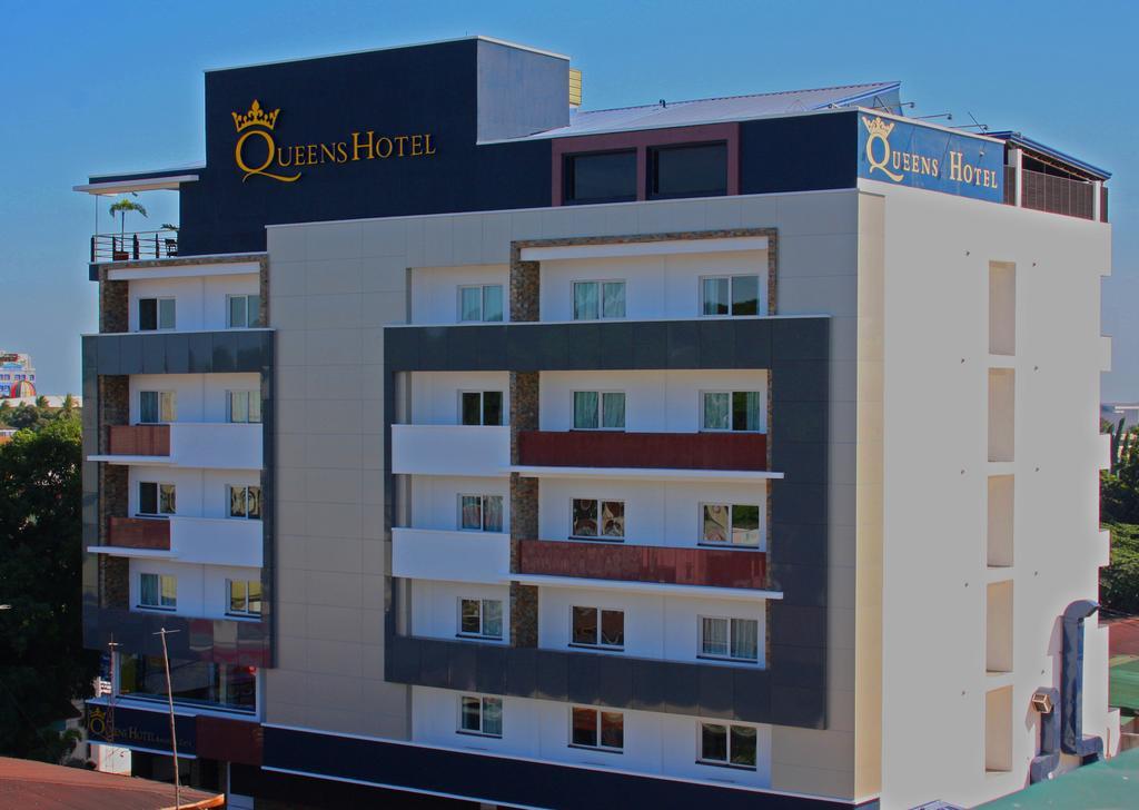 Queens Hotel Angeles City Zewnętrze zdjęcie